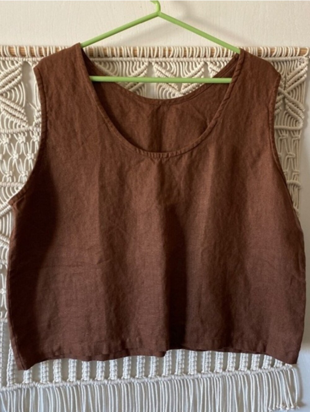 Sotela Linen Scoop Neck Sleeveless Top